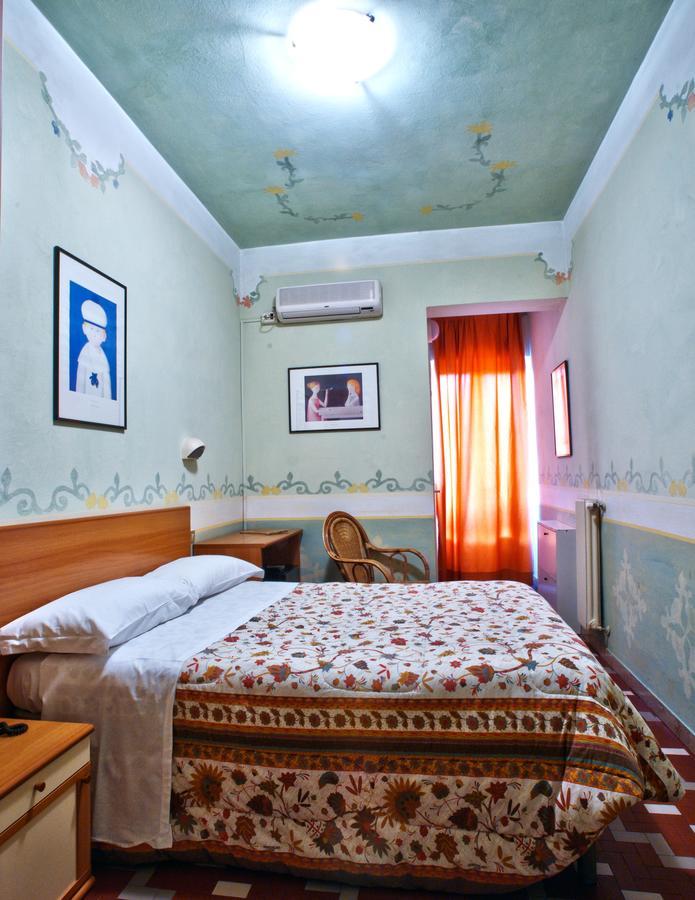 Hotel Luciana Marina di Massa Luaran gambar