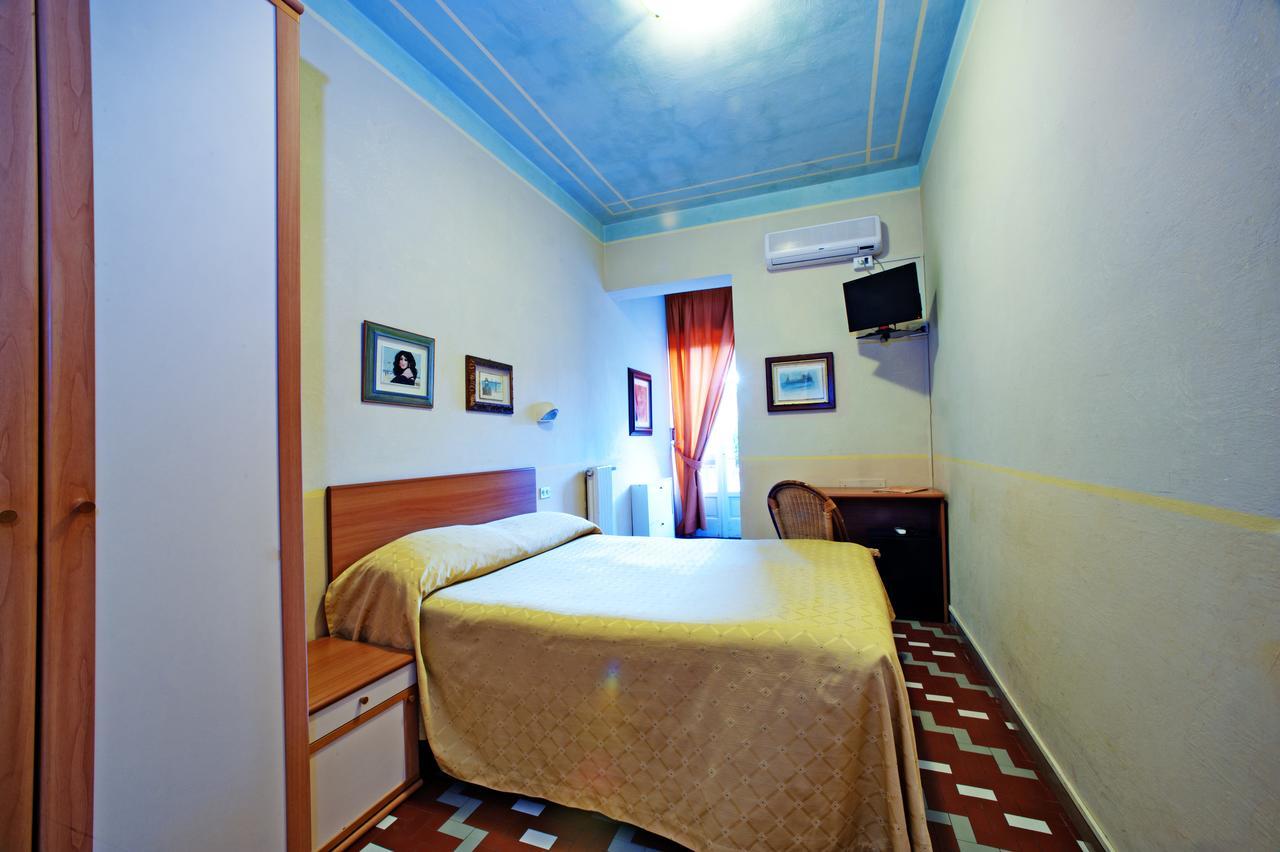 Hotel Luciana Marina di Massa Luaran gambar