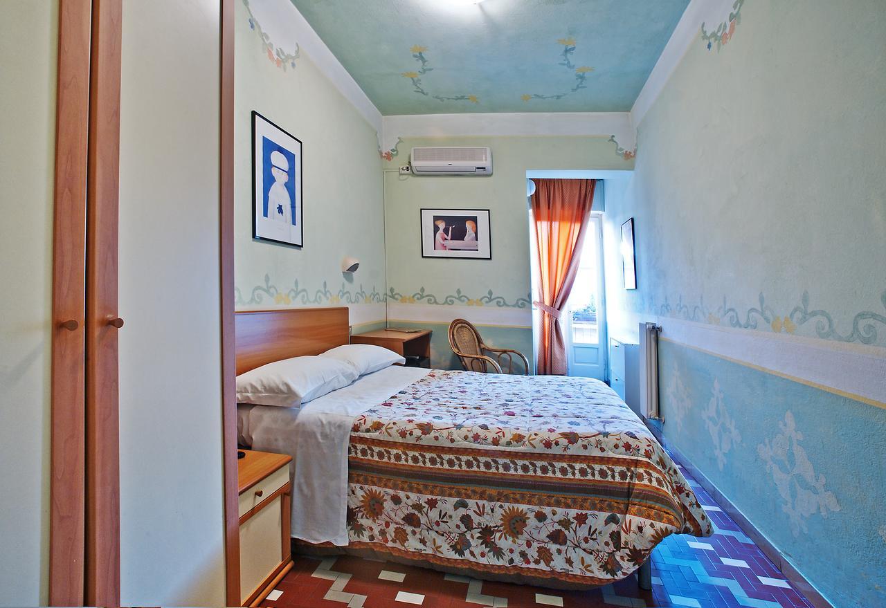 Hotel Luciana Marina di Massa Luaran gambar